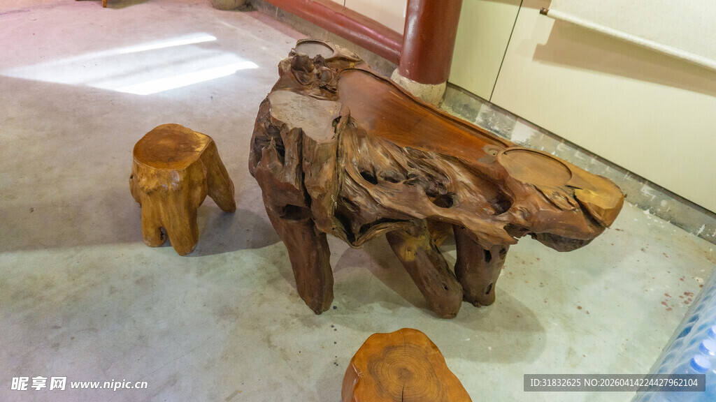 精美木雕摆件展示