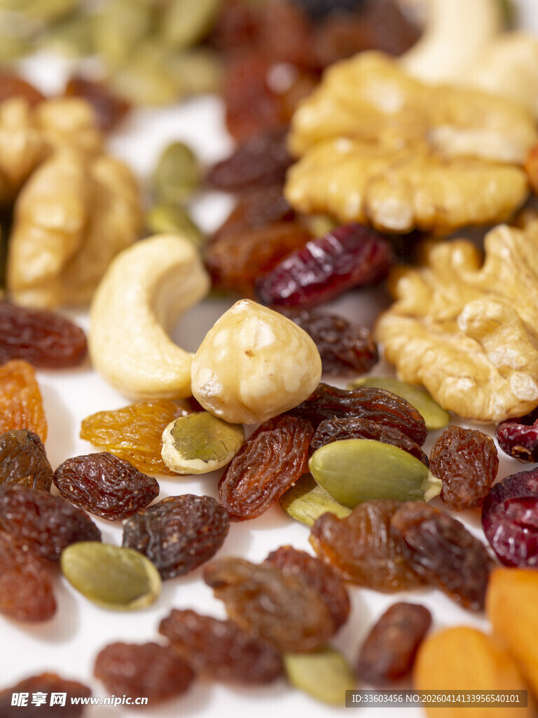 混合坚果与果干拼盘