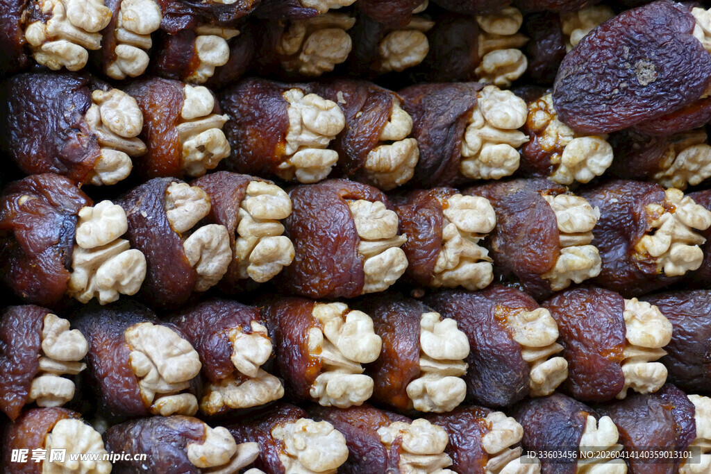 红枣夹核桃特写