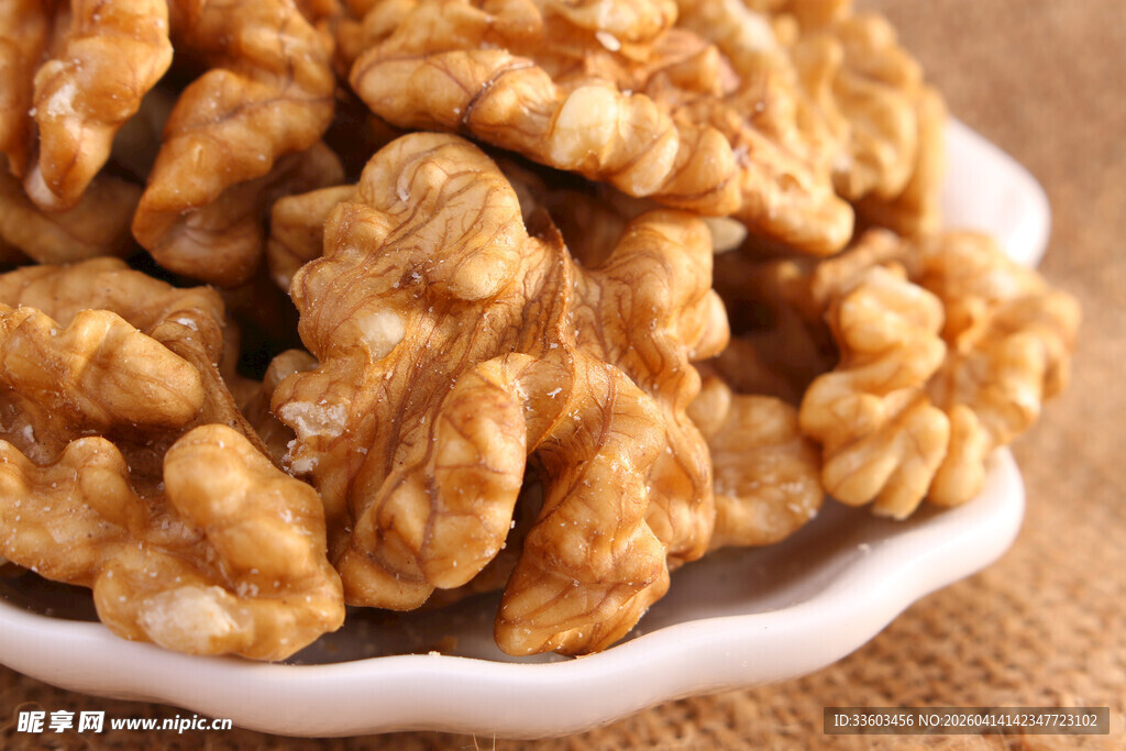 一盘美味核桃仁