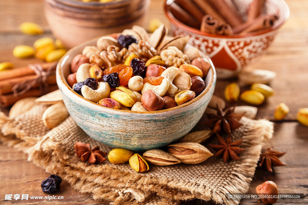 美味坚果混合碗