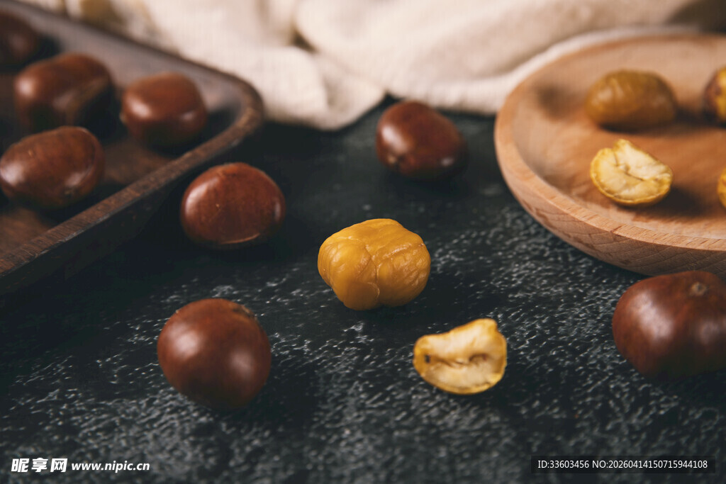 美味多样的栗子与巧克力
