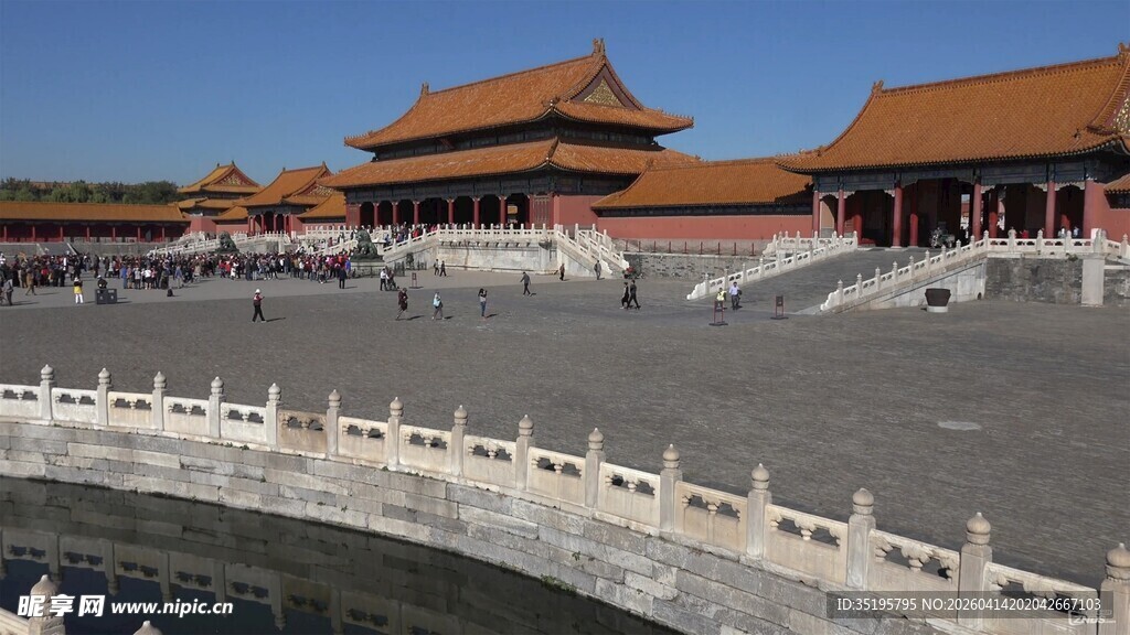 故宫太和殿前开阔广场