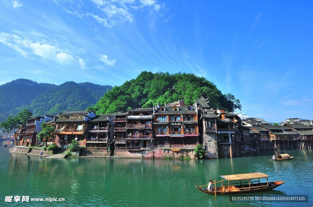 湘西水乡吊脚楼美景