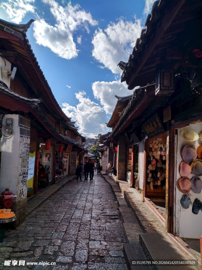 古街小巷漫步诗意时光