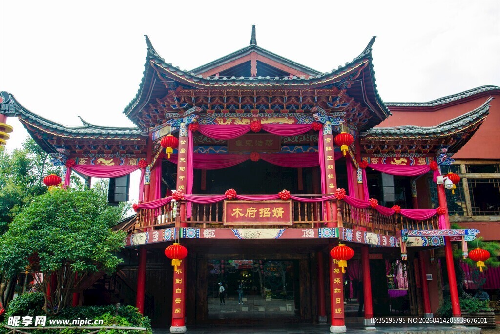 中式古建喜庆装饰韵味浓