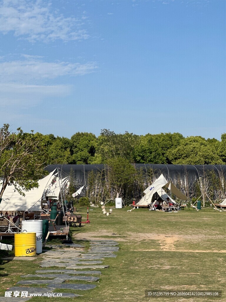 户外露营场地景色