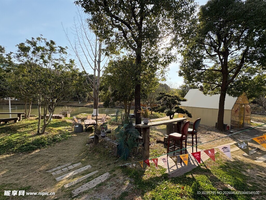 户外休闲露营场景