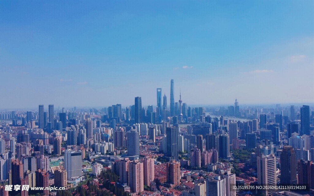 俯瞰繁华都市天际线