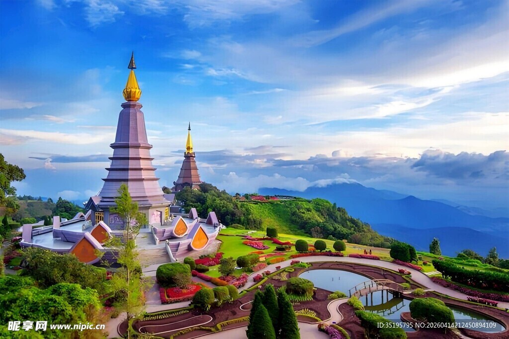 泰国绝美山间寺庙景观