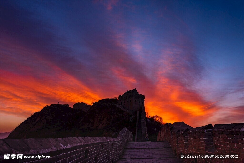 长城壮丽晚霞美景