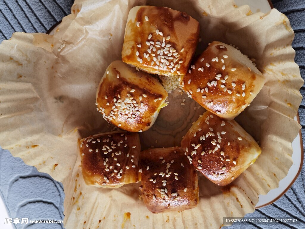芝麻小面包美味诱人