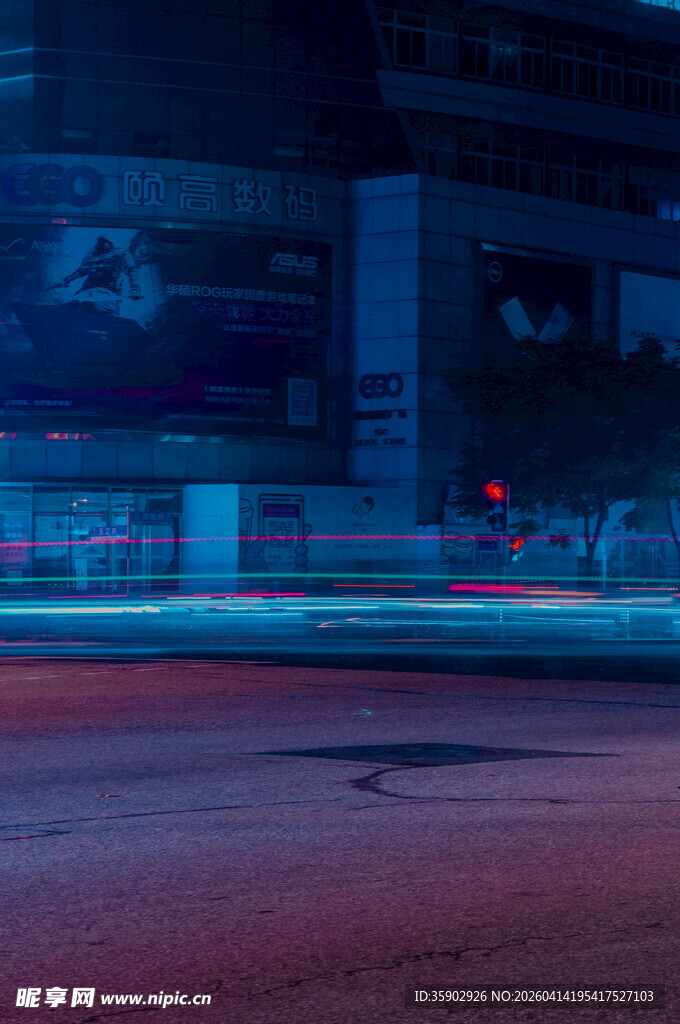 城市夜晚街道模糊光影