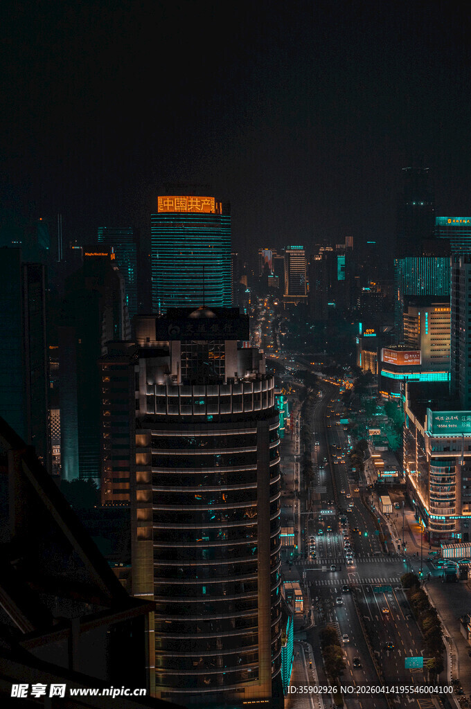 都市夜景璀璨高楼景观