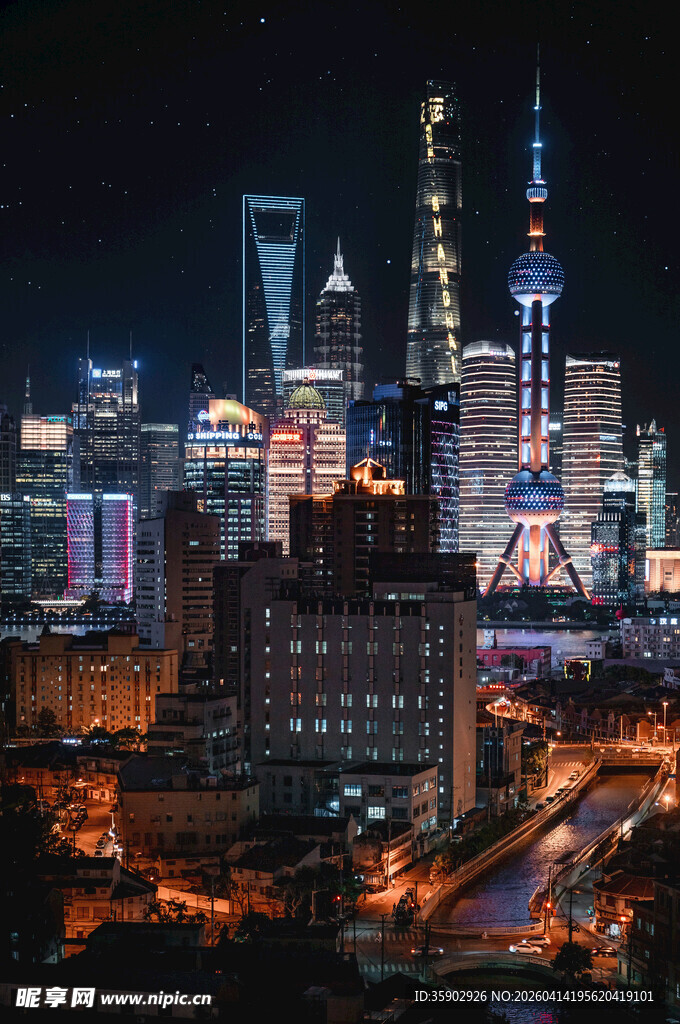 繁华都市夜景俯瞰