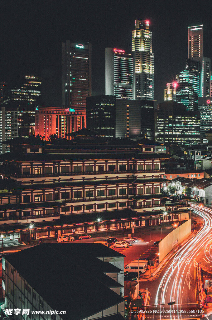 城市夜景车流灯光璀璨