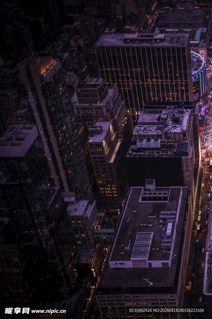 城市夜景俯瞰图