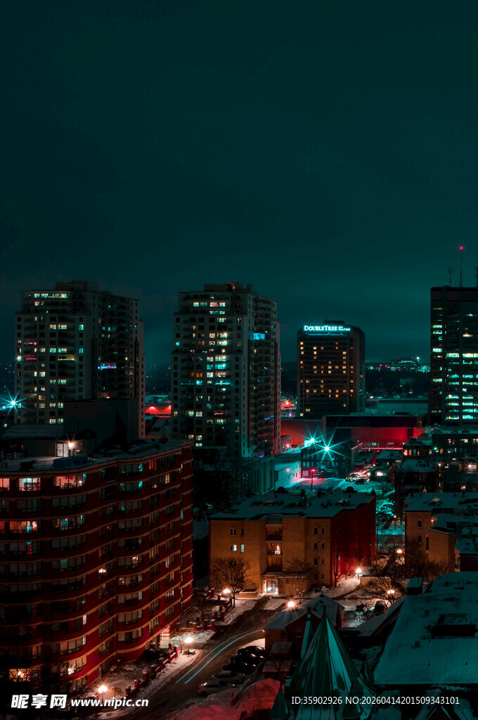 城市夜景中的璀璨灯火