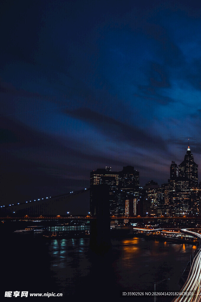 夜晚城市桥梁璀璨夜景