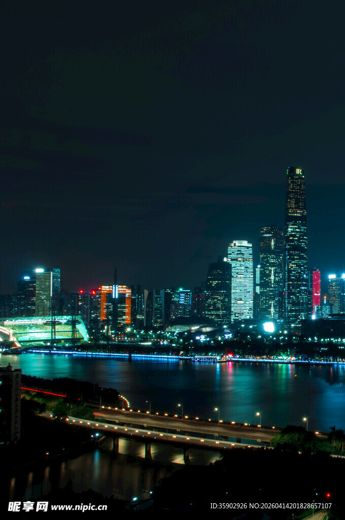 城市璀璨夜景