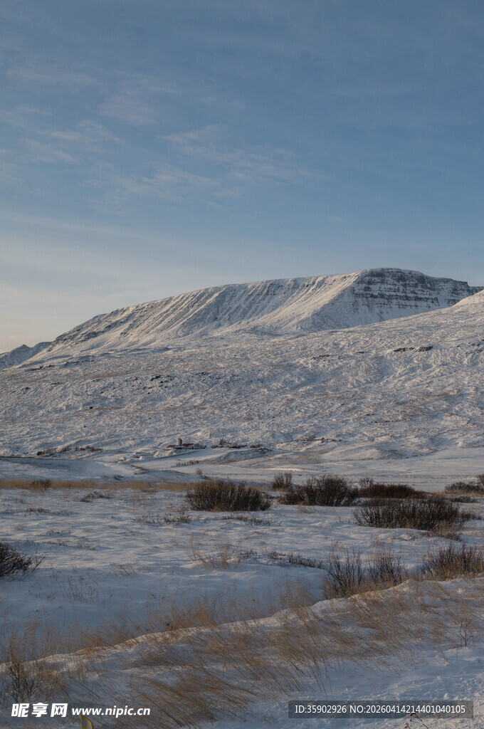 冬日雪山旷野风景