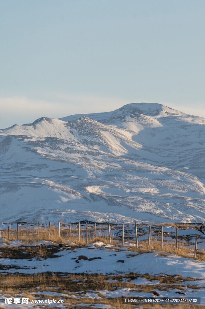 雪山旷野风景