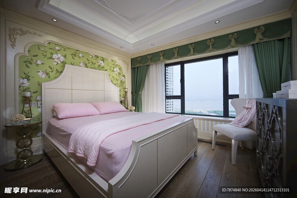 清新绿植装饰的温馨卧室