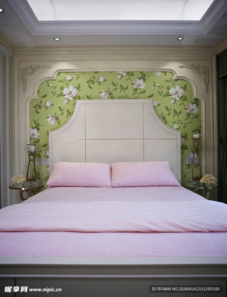 卧室绿植墙装饰温馨床景