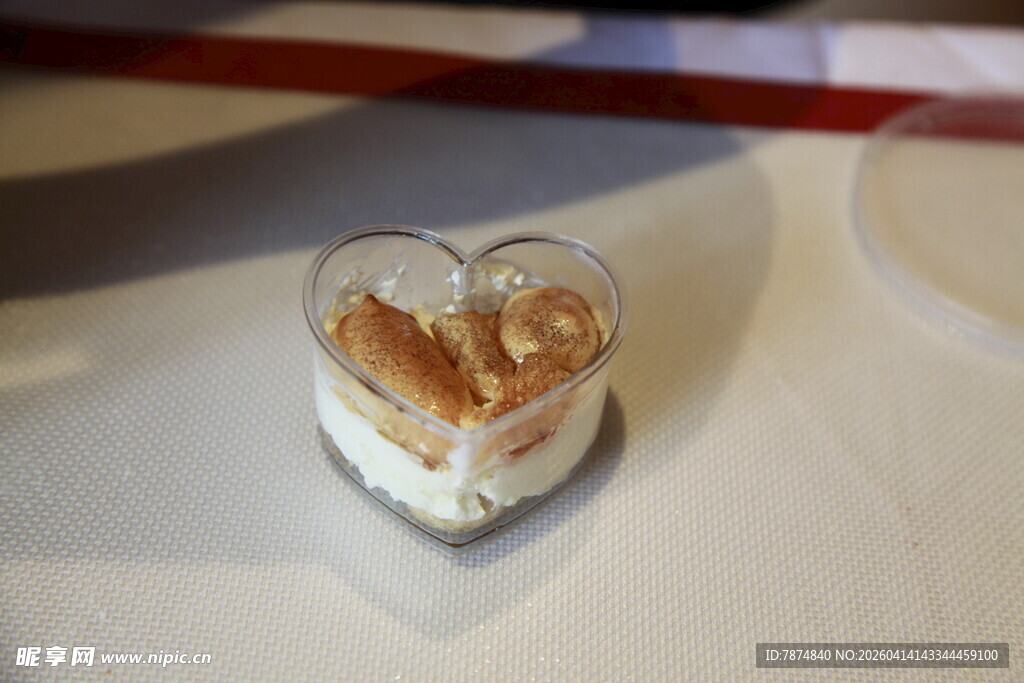 心形甜点精致小食