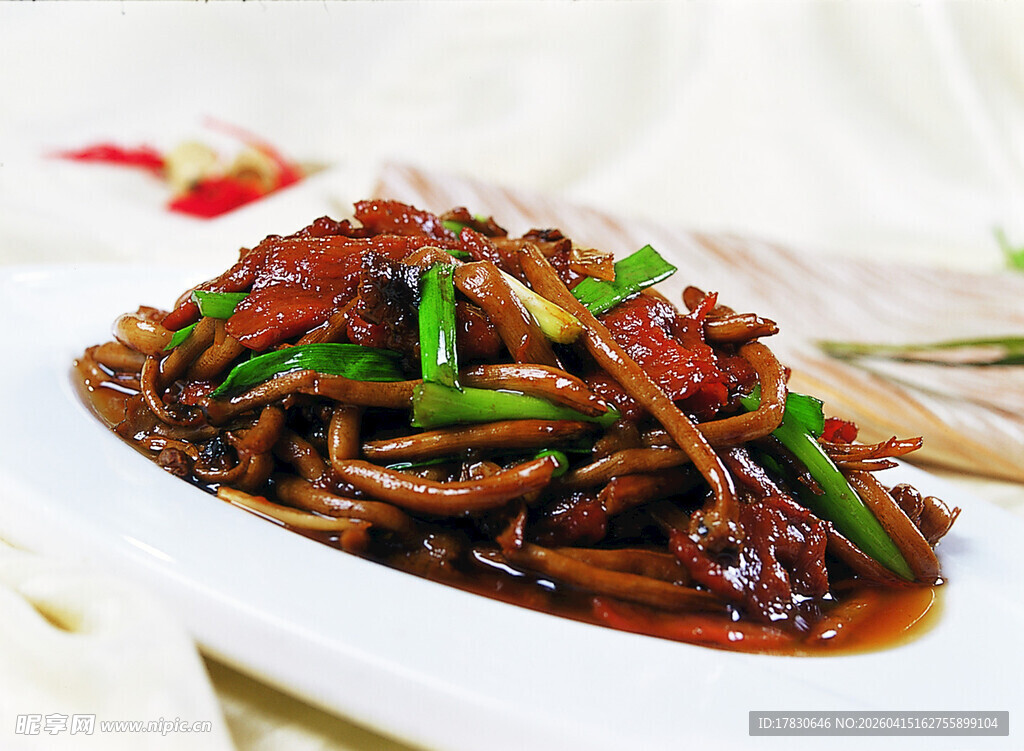 茶树菇炒牛柳元份酱香味