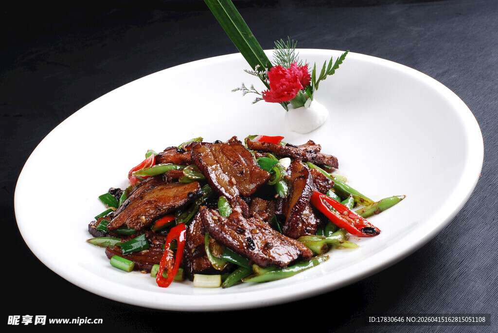 杭椒炒扣肉 元