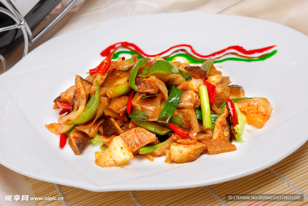 泡菜香菇炒牛脸