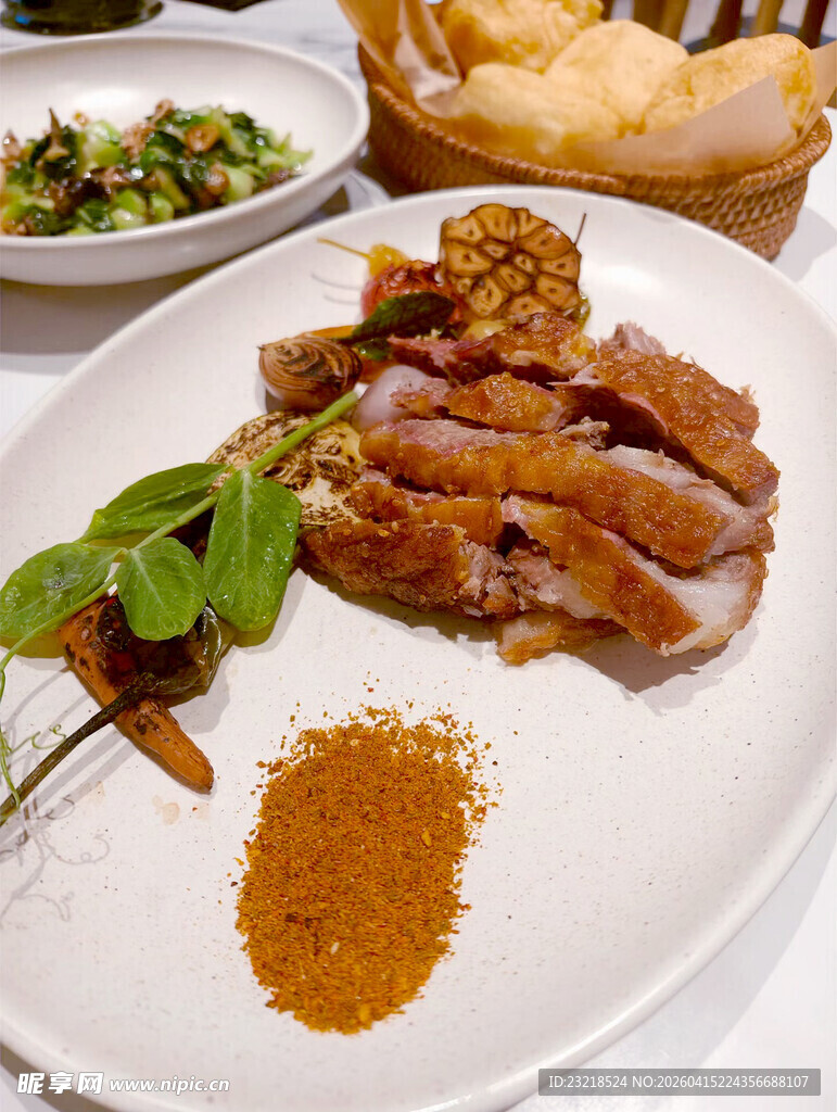 脆皮五花肉