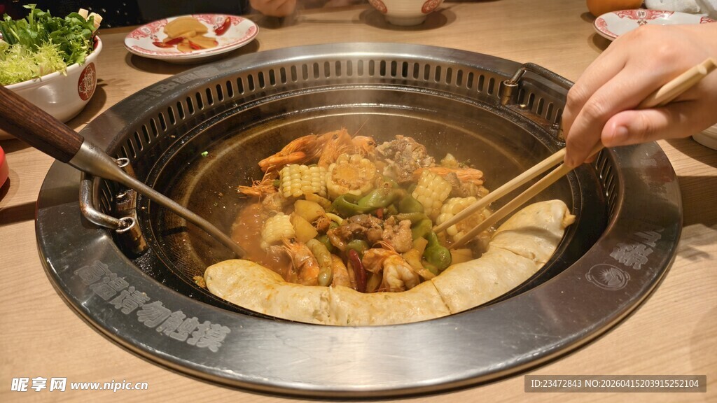 铁锅炖排骨基围虾