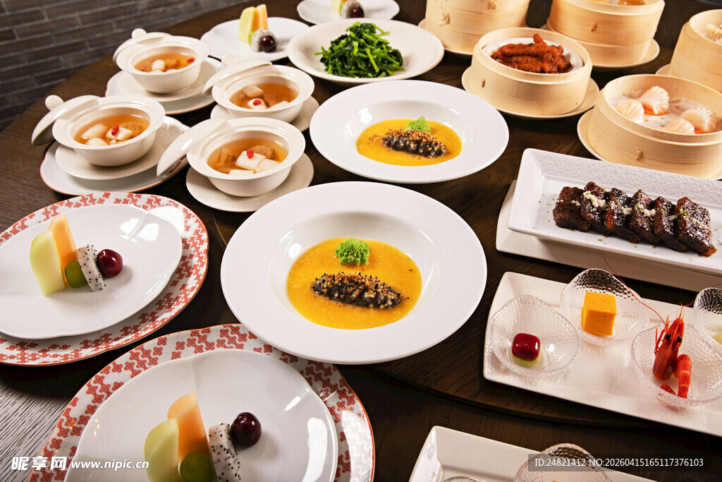 中式精致美食拼盘展示