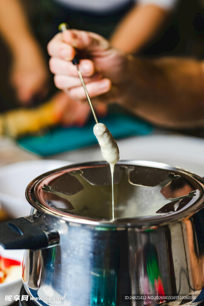 手持工具搅拌锅中食材