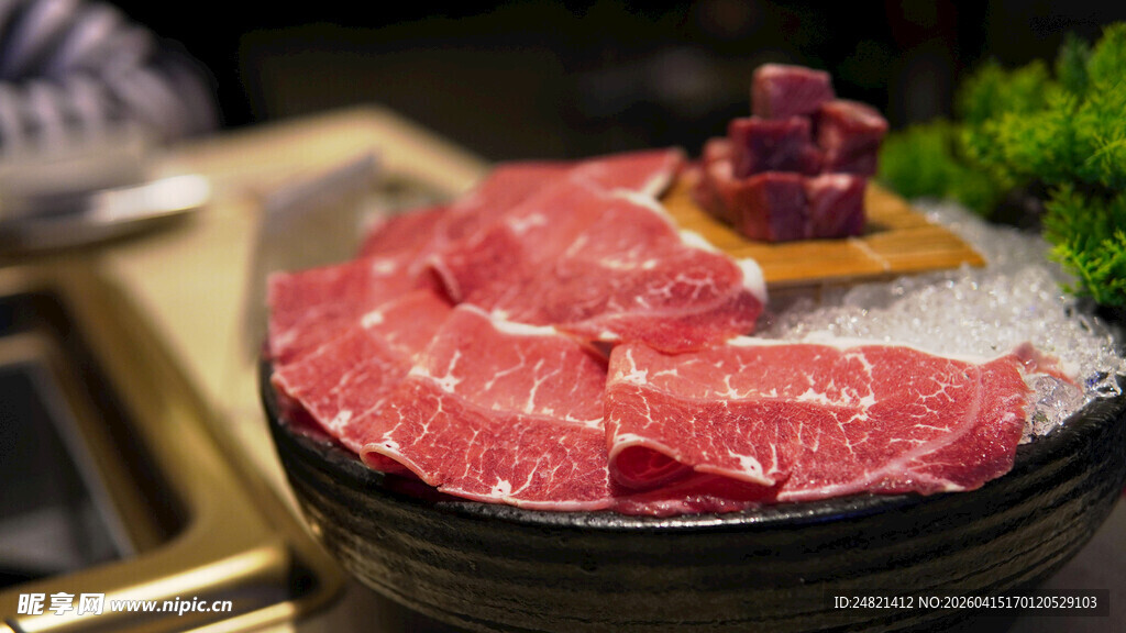 新鲜顶级和牛肉片展示