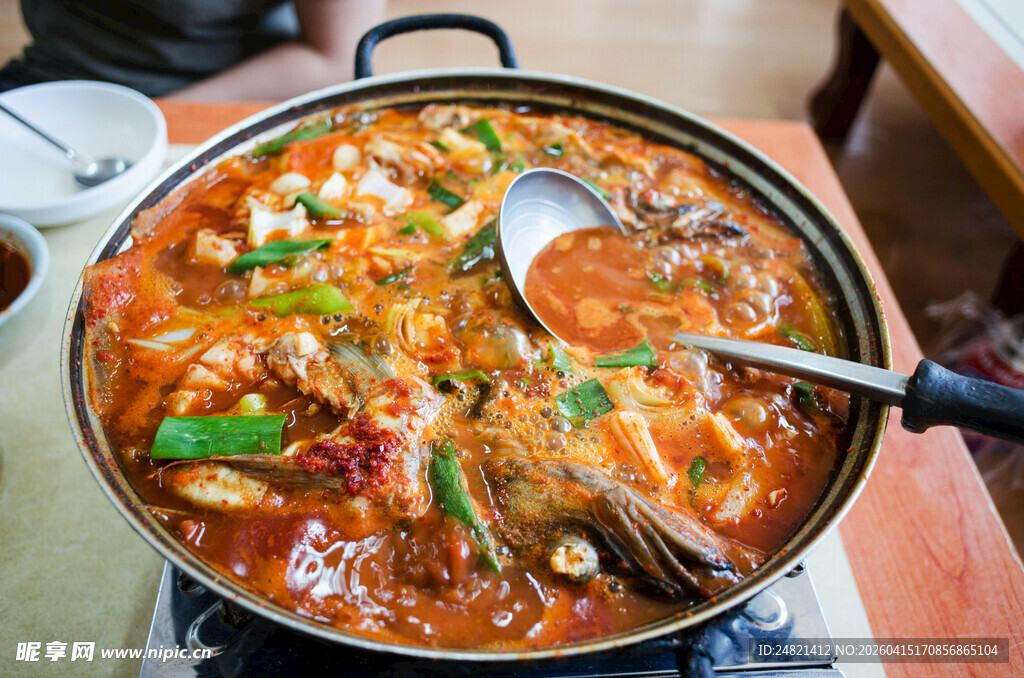 美味诱人的特色火锅料理
