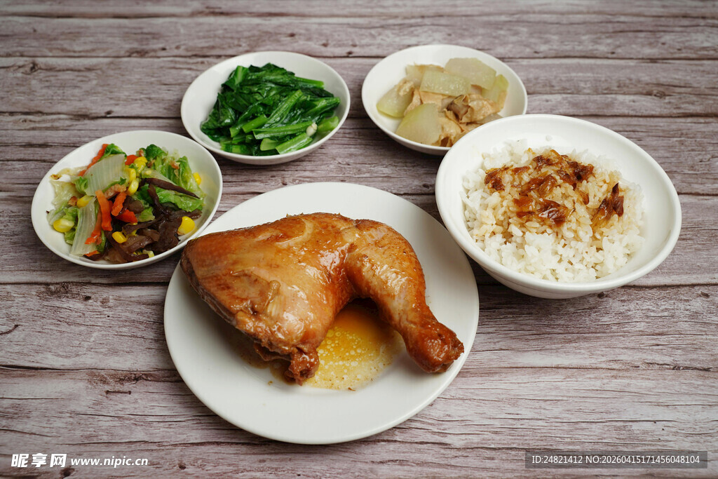 餐桌上的美食