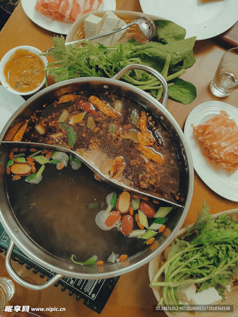 美味鸳鸯火锅食材丰富