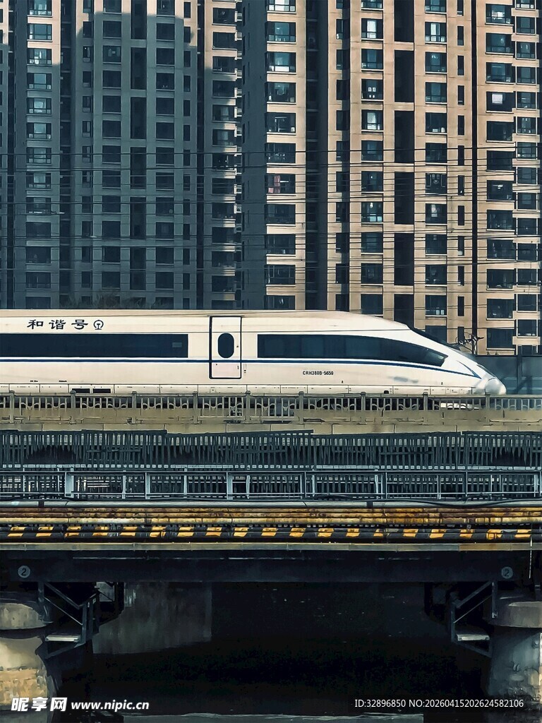 城市间飞驰的高速列车