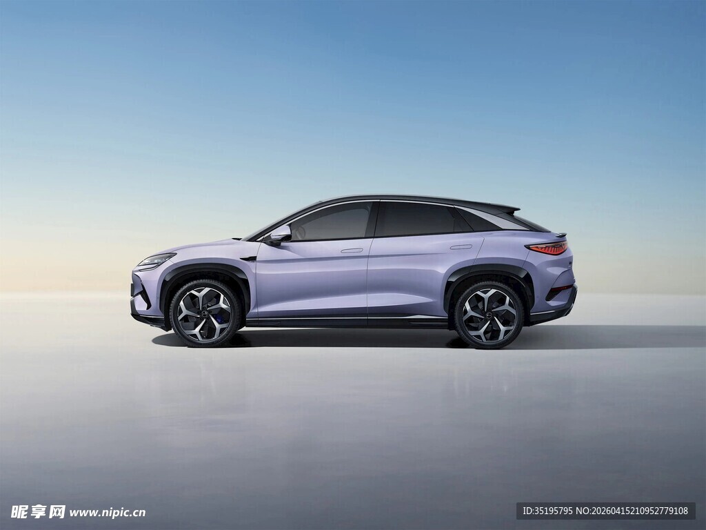 时尚紫色动感轿车