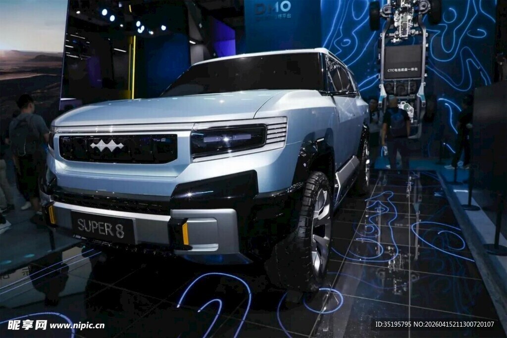 炫酷银色概念皮卡车展示