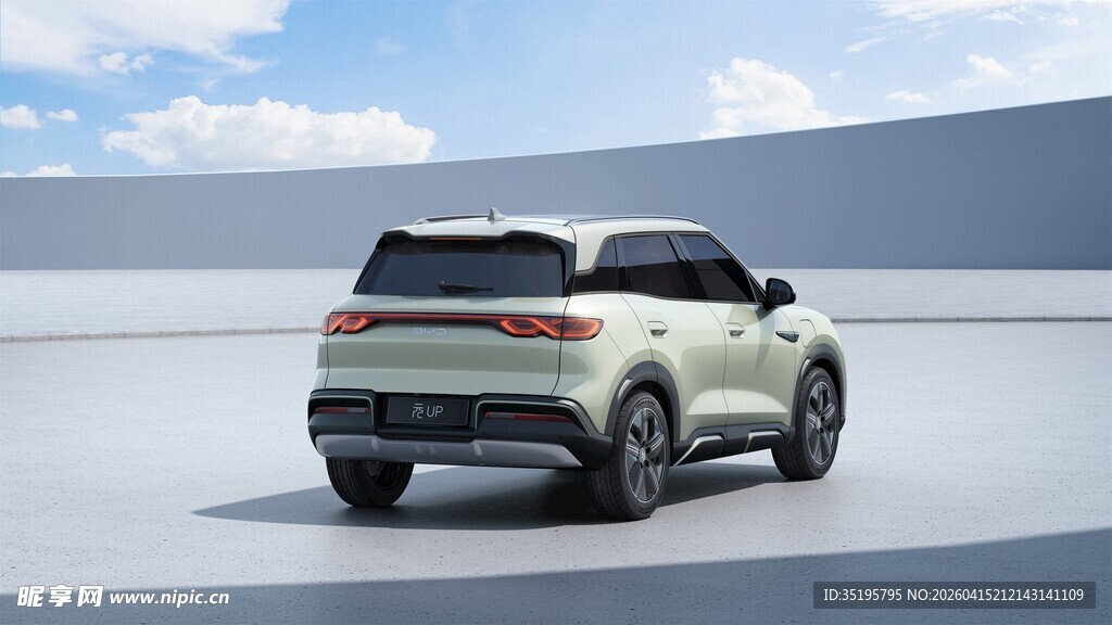 时尚SUV汽车后侧展示