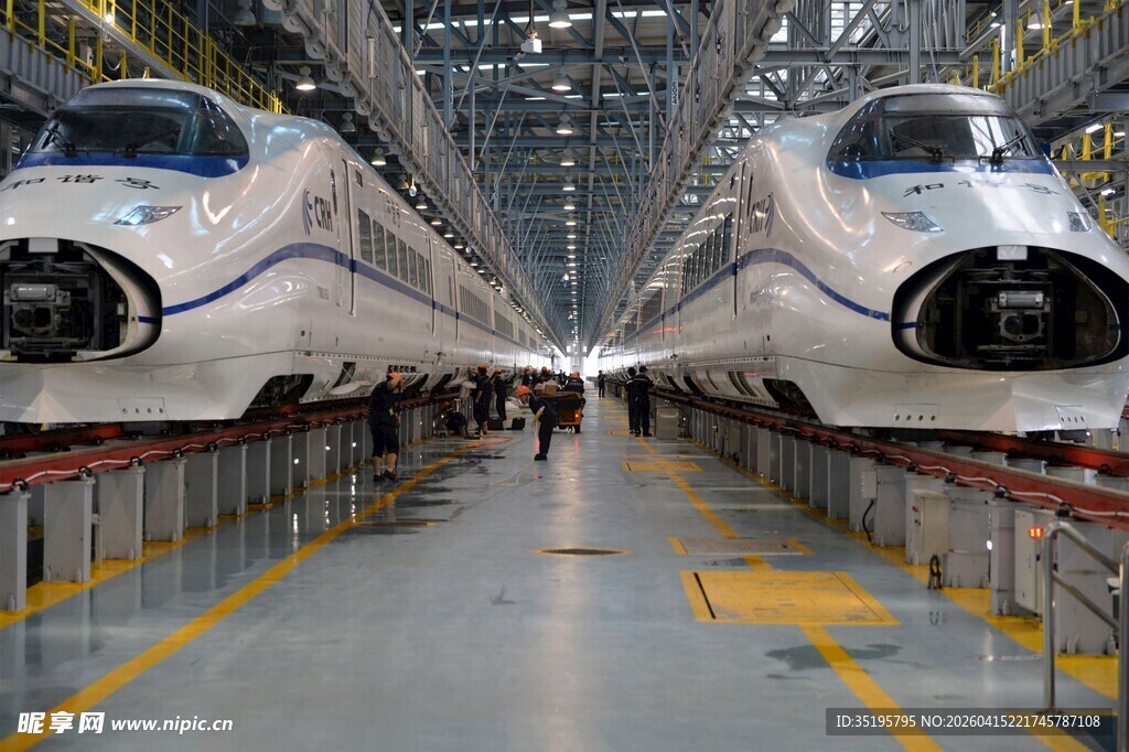 高铁制造车间内景