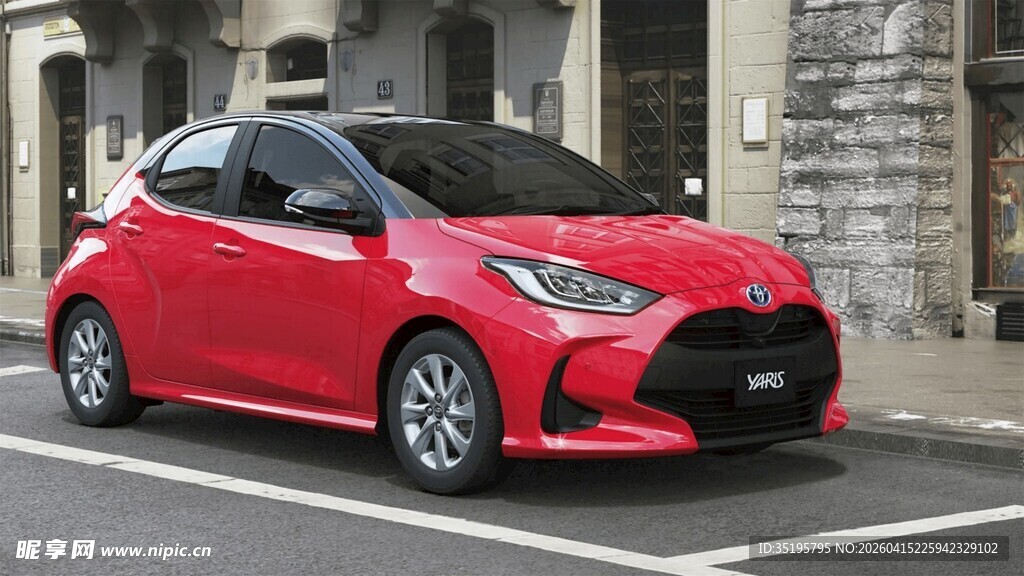 红色时尚两厢小轿车