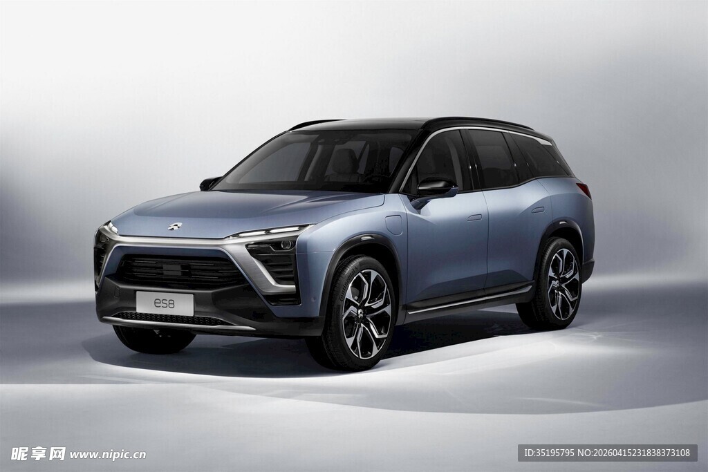 蓝色时尚新能源SUV汽车