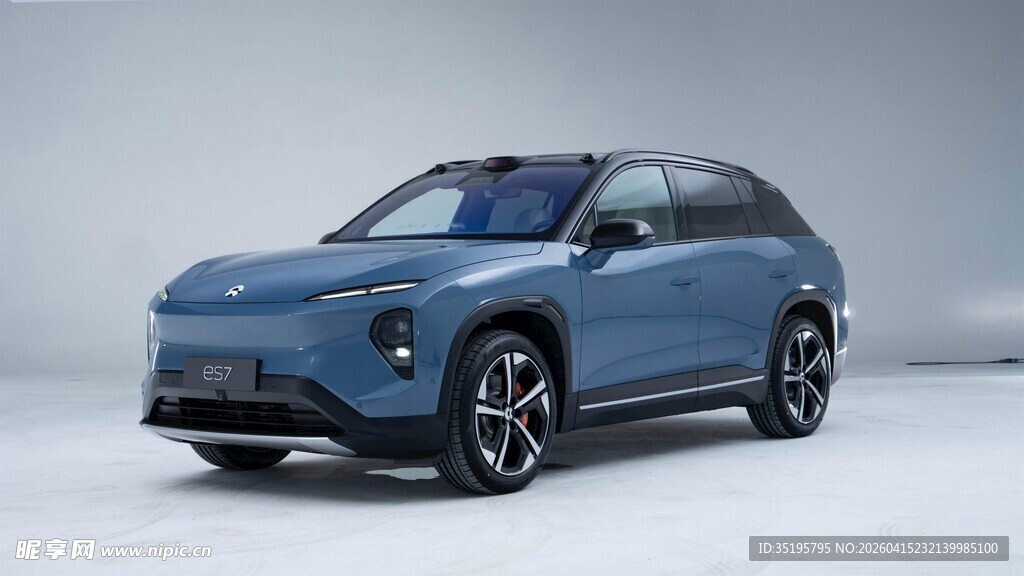 蓝色时尚电动SUV汽车