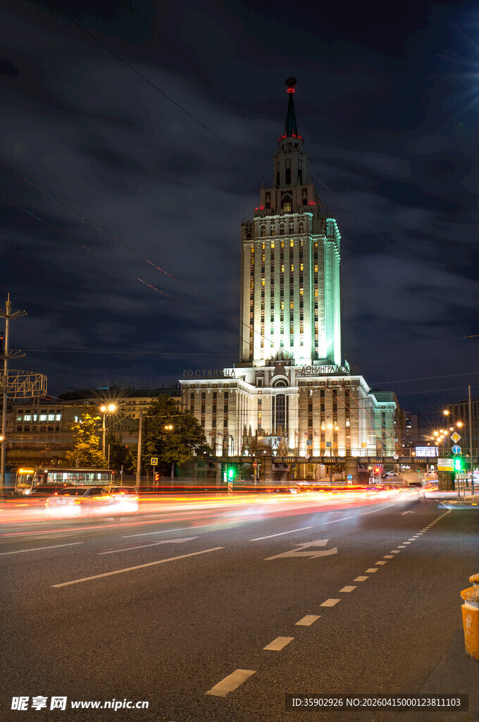 莫斯科夜景中的宏伟建筑