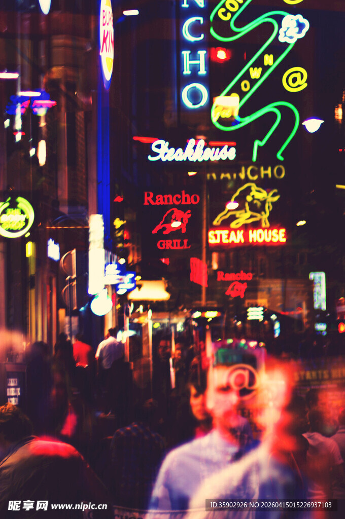 繁华都市夜生活街景